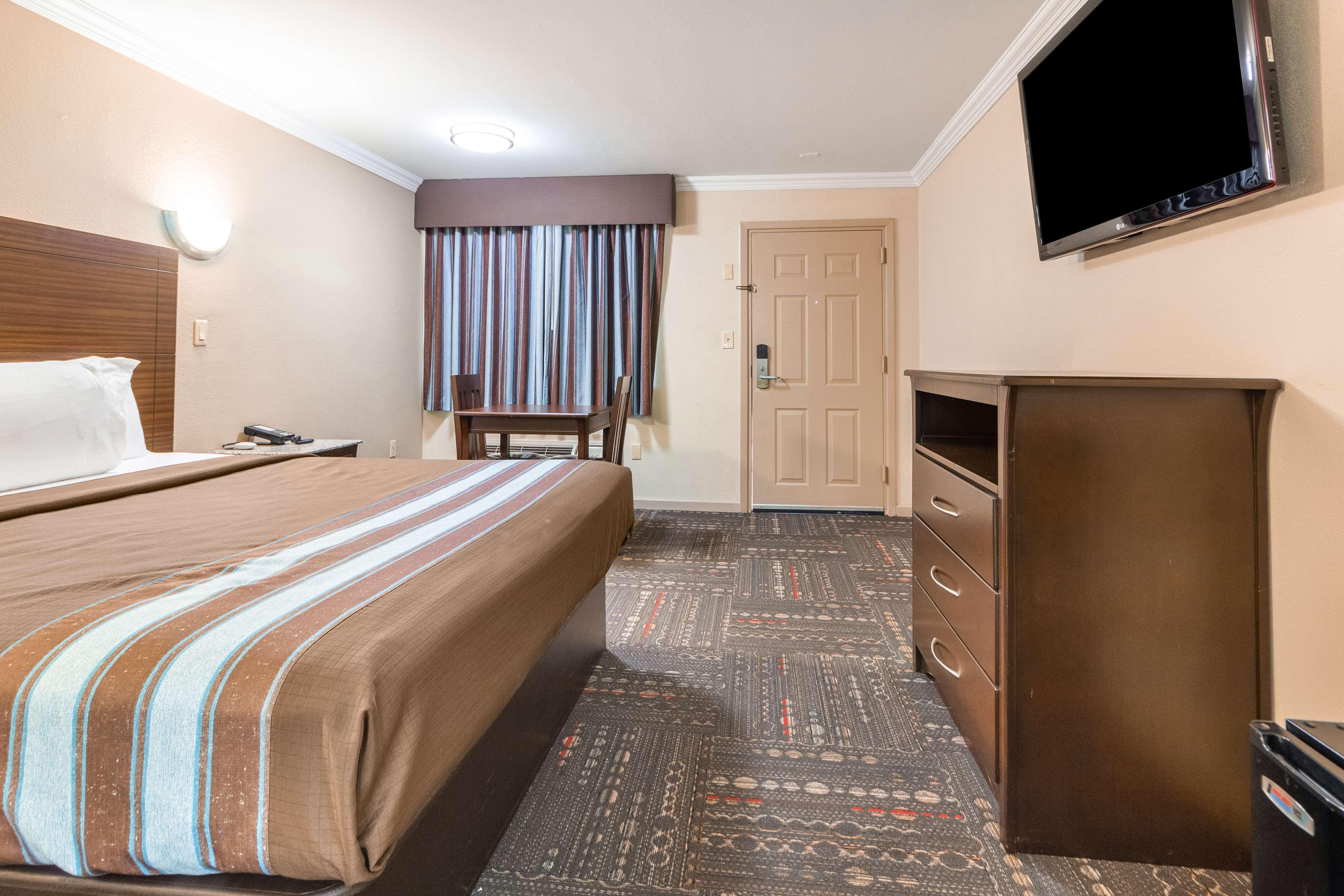 Hotel Dan Inn Uberaba & Convencoes By Nacional Inn エクステリア 写真