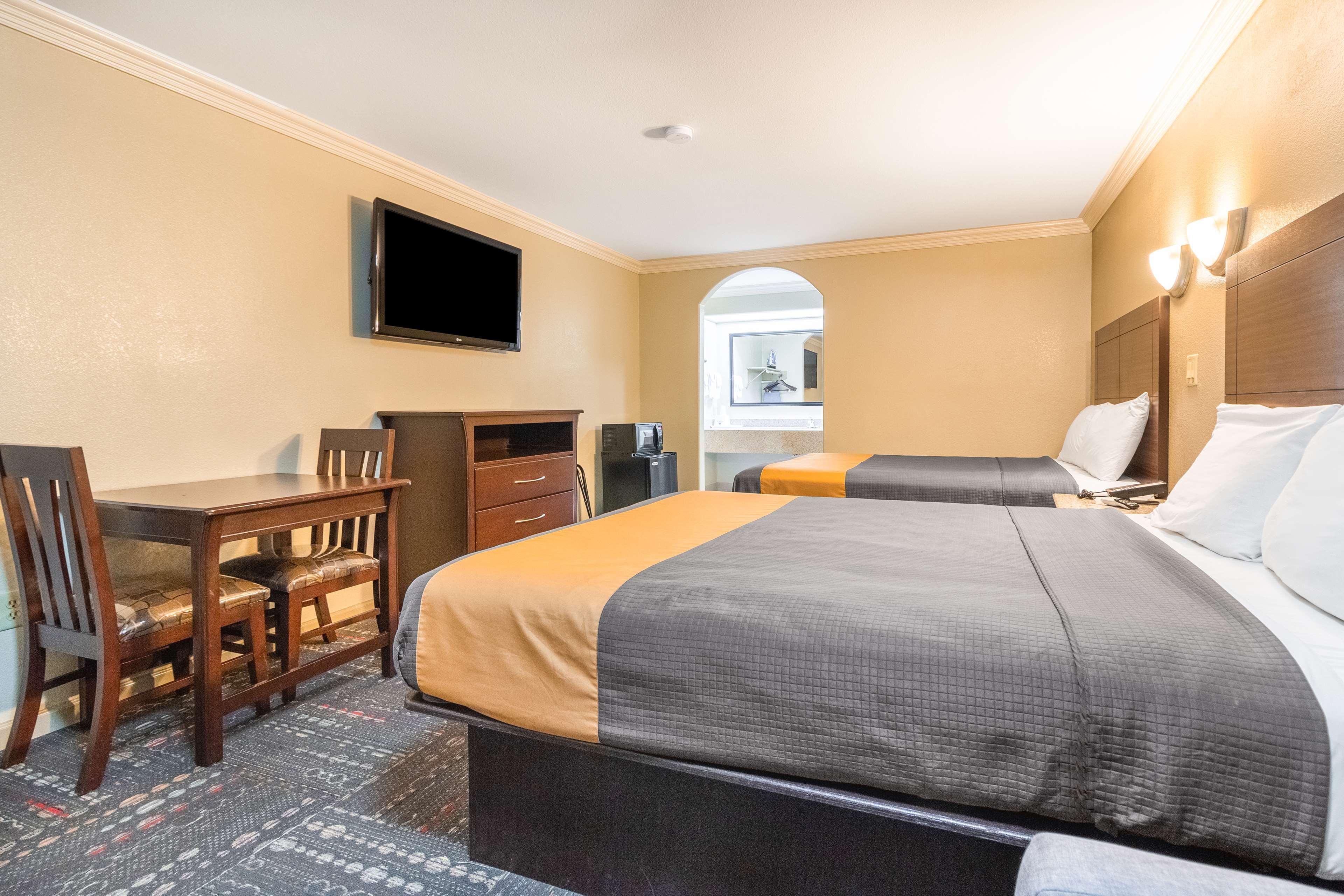 Hotel Dan Inn Uberaba & Convencoes By Nacional Inn エクステリア 写真