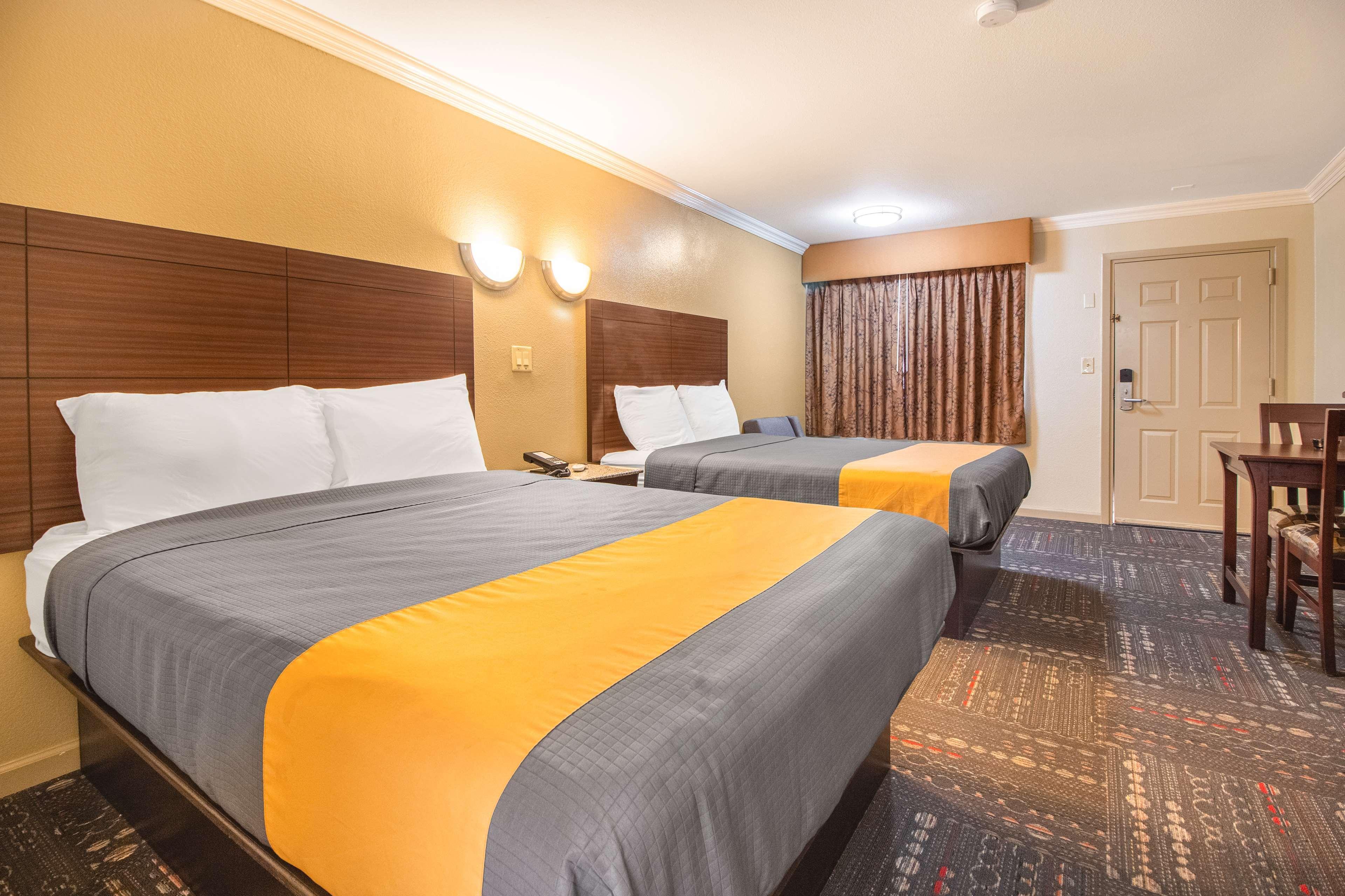 Hotel Dan Inn Uberaba & Convencoes By Nacional Inn エクステリア 写真