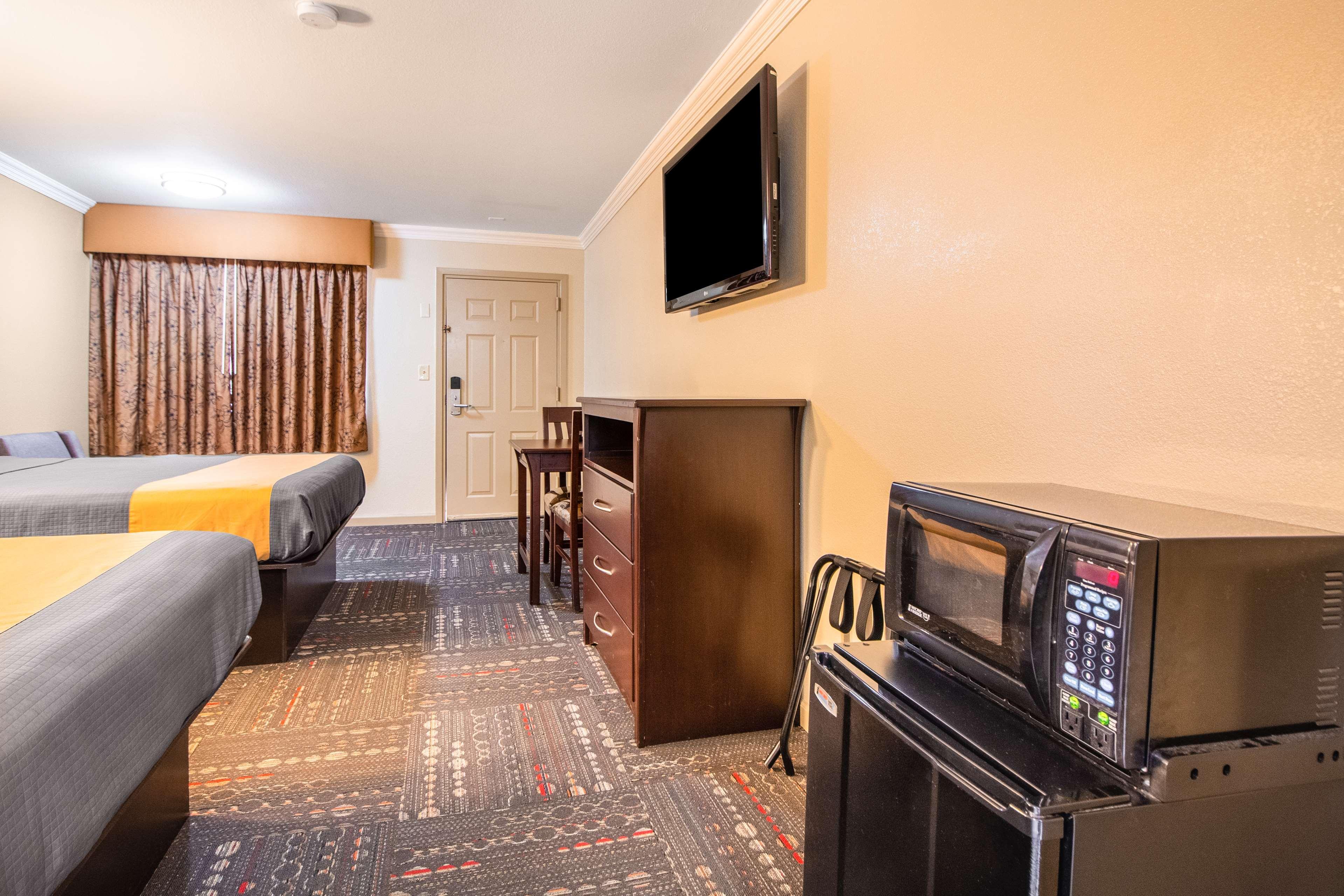 Hotel Dan Inn Uberaba & Convencoes By Nacional Inn エクステリア 写真
