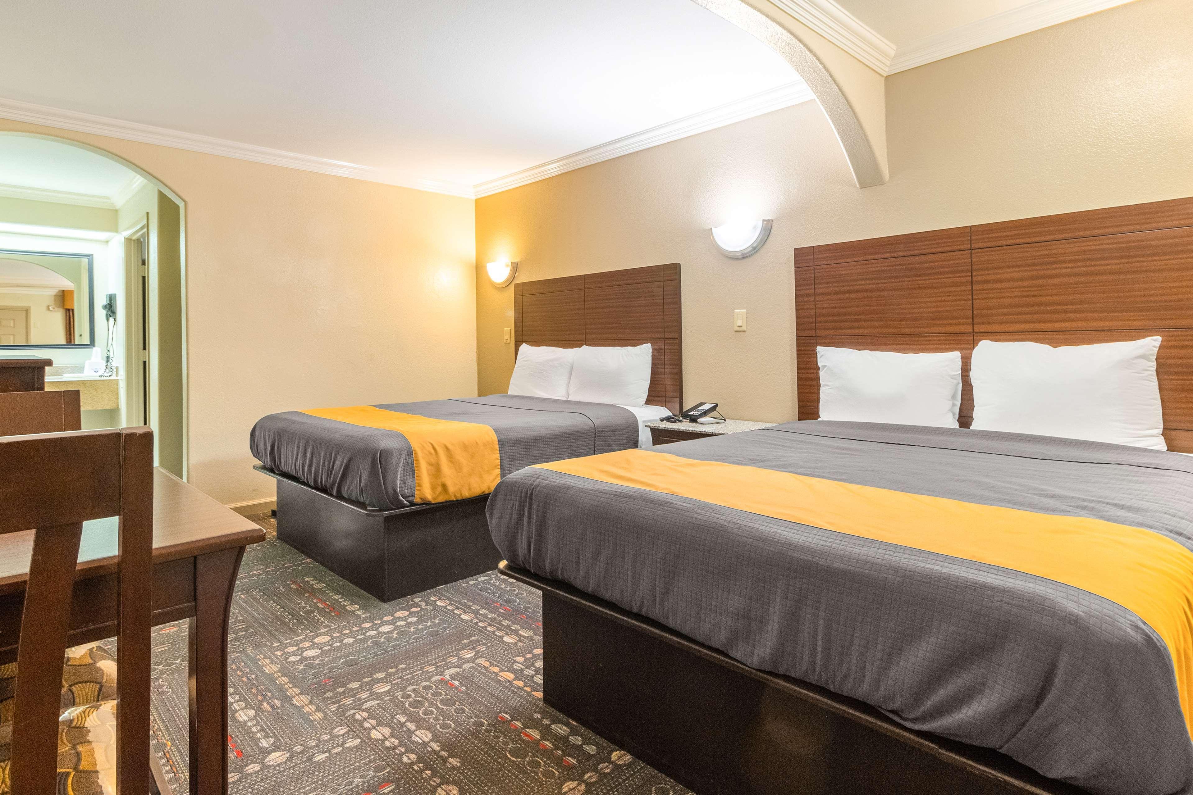 Hotel Dan Inn Uberaba & Convencoes By Nacional Inn エクステリア 写真