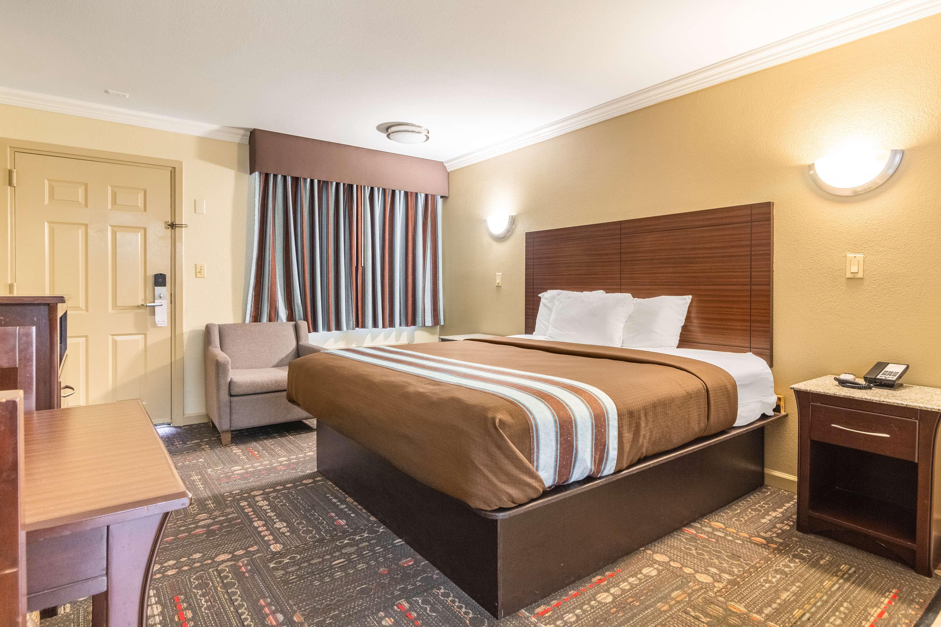 Hotel Dan Inn Uberaba & Convencoes By Nacional Inn エクステリア 写真