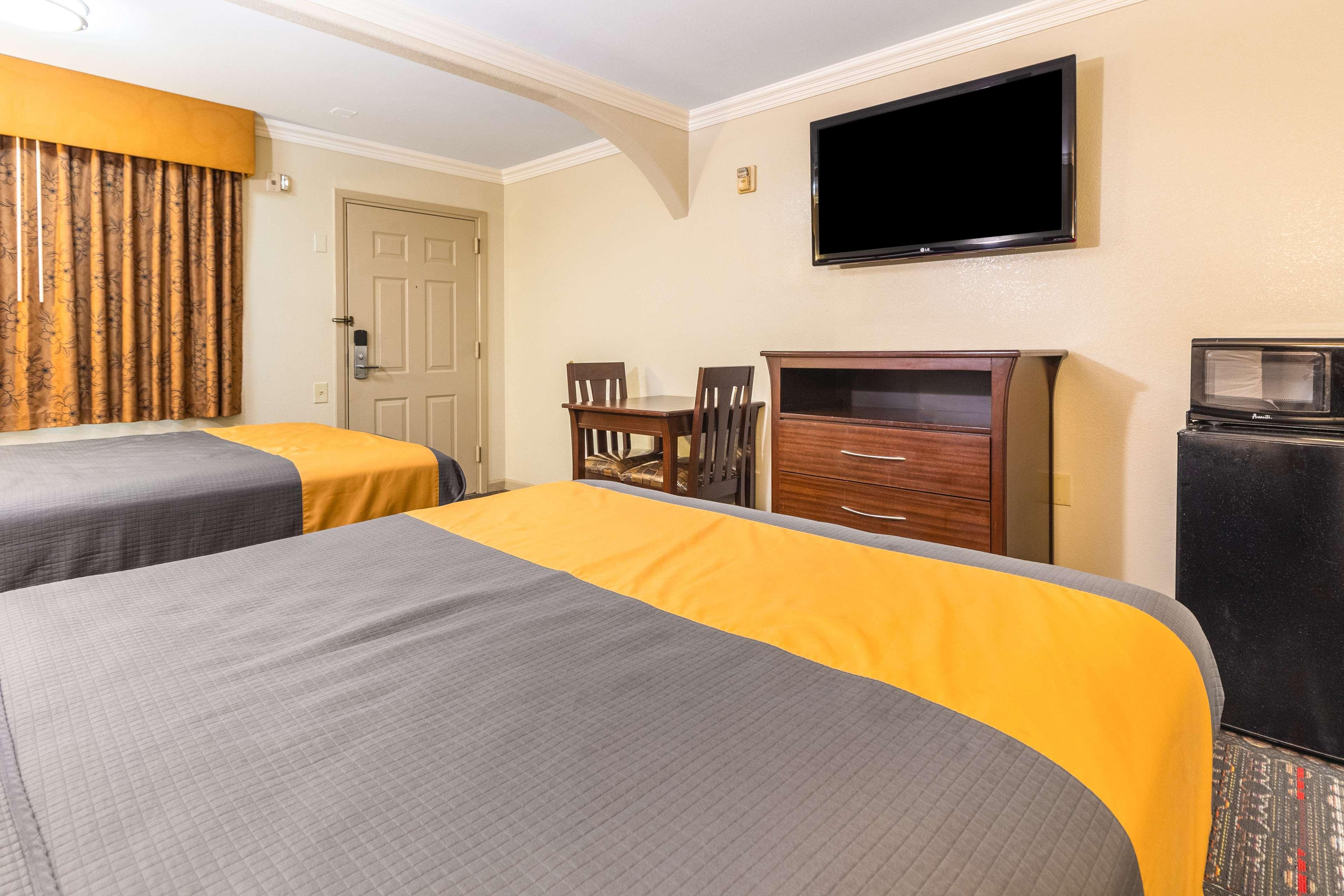 Hotel Dan Inn Uberaba & Convencoes By Nacional Inn エクステリア 写真