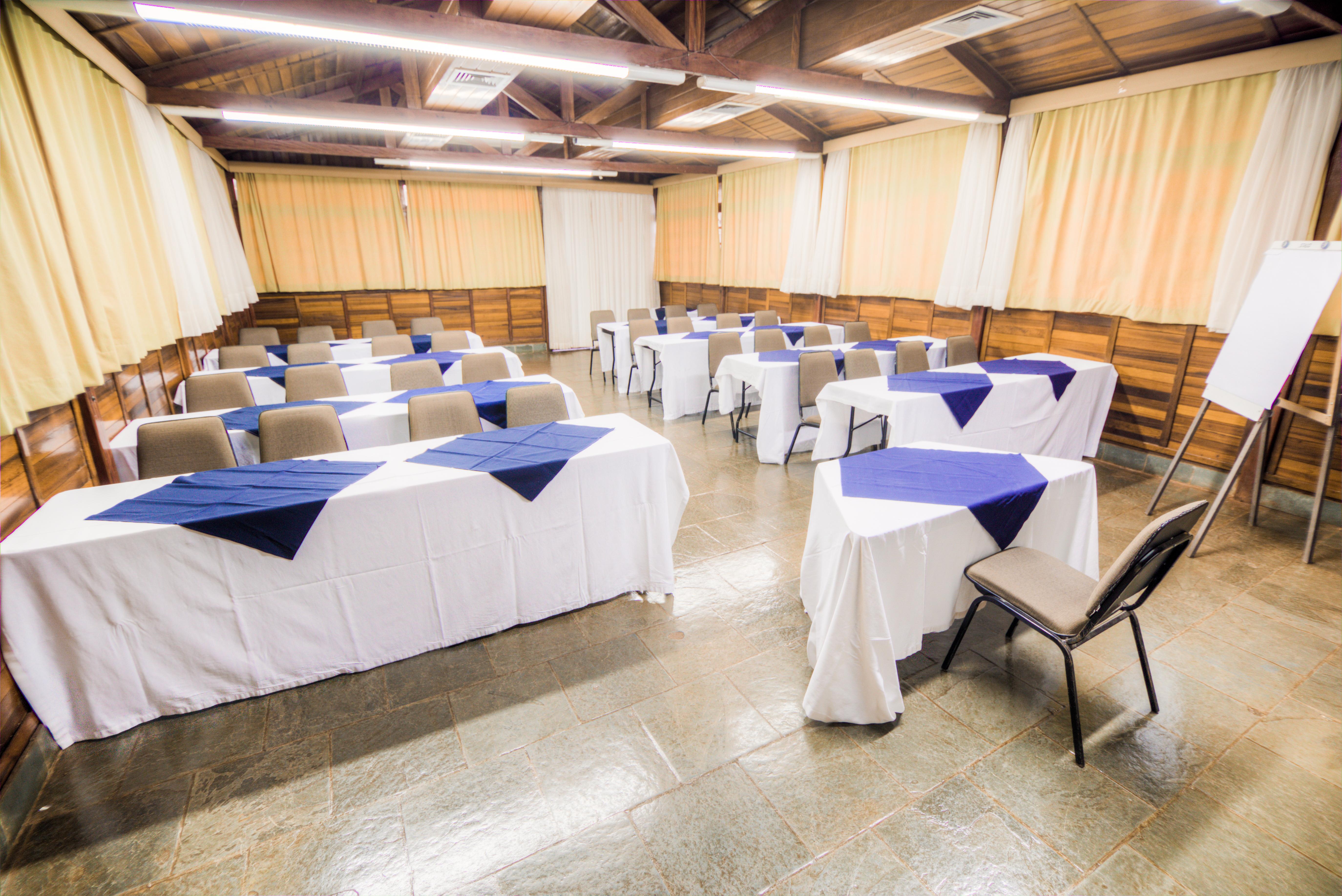 Hotel Dan Inn Uberaba & Convencoes By Nacional Inn エクステリア 写真