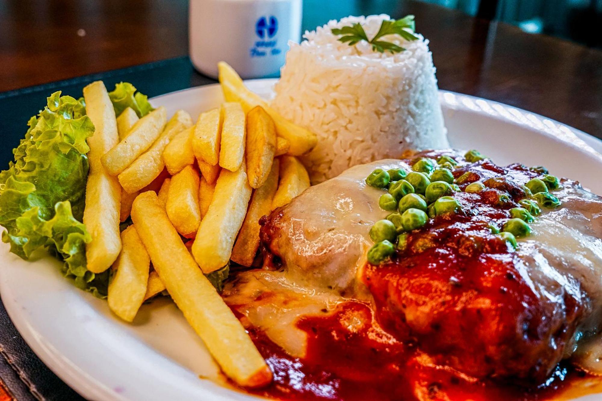 Hotel Dan Inn Uberaba & Convencoes By Nacional Inn エクステリア 写真